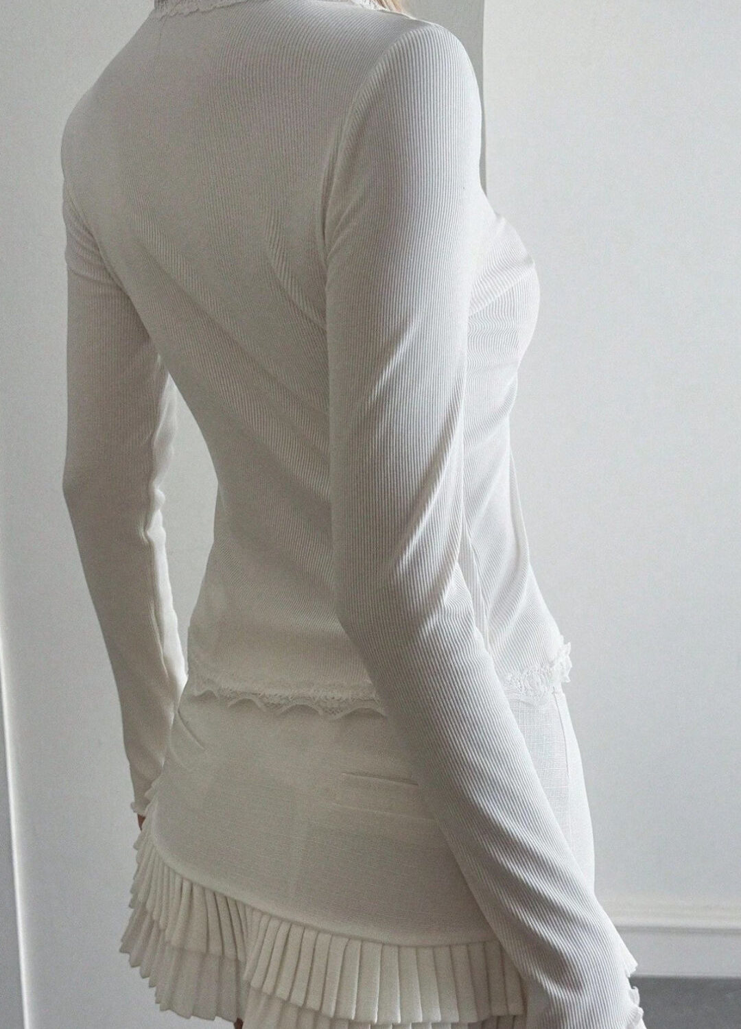 Lace Detail Long Sleeve Knit Top