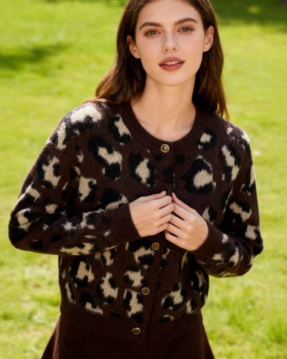 Button Detail Round Neck Knit Top